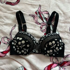 Victoria’s Secret black cherry lace fishnet front close push up bra 32B
